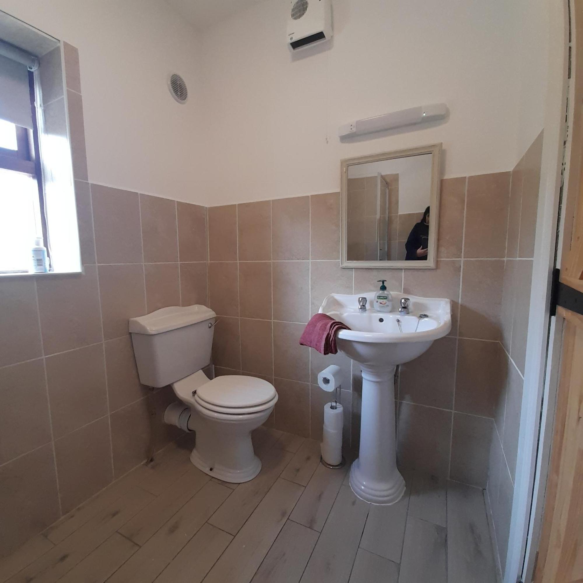 Corriebrack Cottage Hollywood  Экстерьер фото